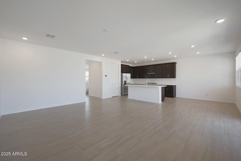 4190 Brenley Dr, San Tan Valley, AZ 85144
