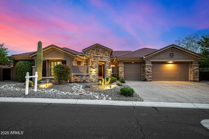 41907 Spy Glass Dr, Phoenix, AZ 85086