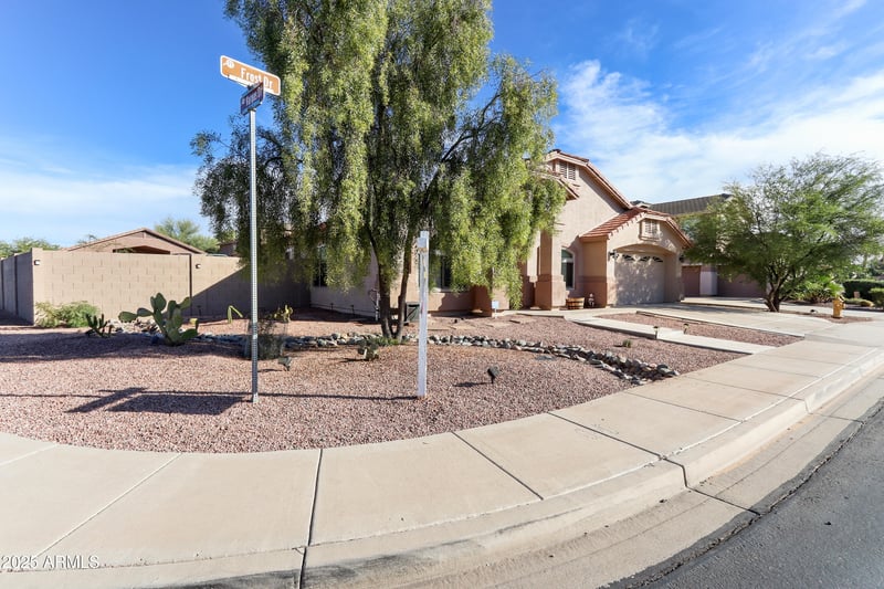 41946 Frost Dr, Maricopa, AZ 85138