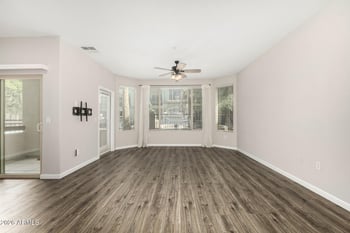 420 1st St #110, Tempe, AZ 85281