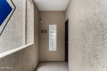420 1st St #219, Tempe, AZ 85281