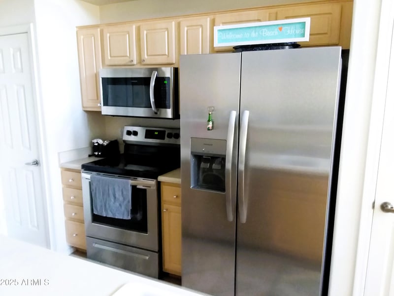 420 1st St #319, Tempe, AZ 85281