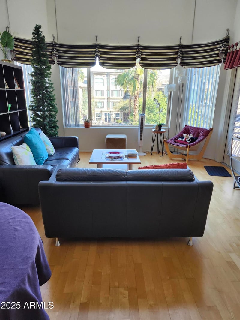 420 1st St #319, Tempe, AZ 85281