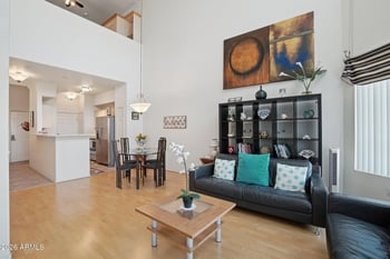 420 1st St #319, Tempe, AZ 85281