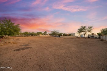 420 Adamanda Dr, Phoenix, AZ 85086