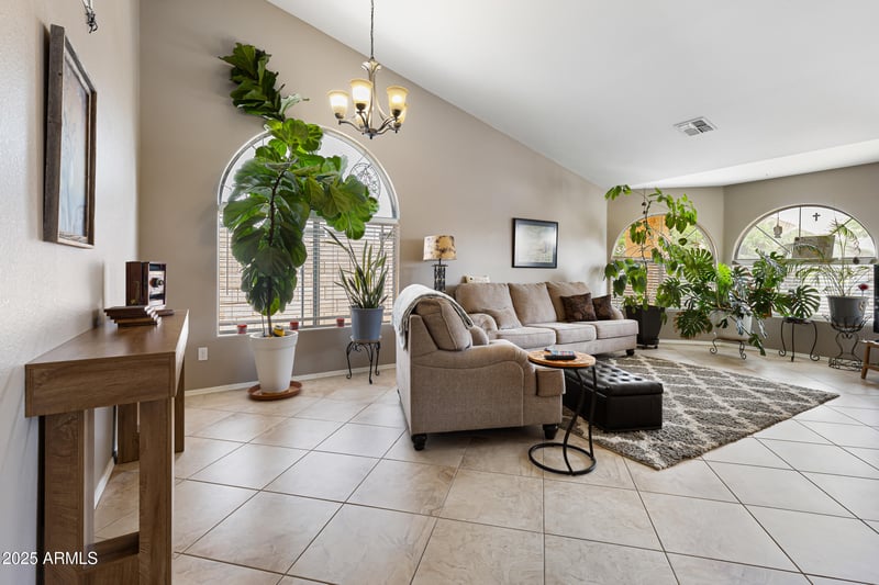 420 Leoma Ln, Chandler, AZ 85225