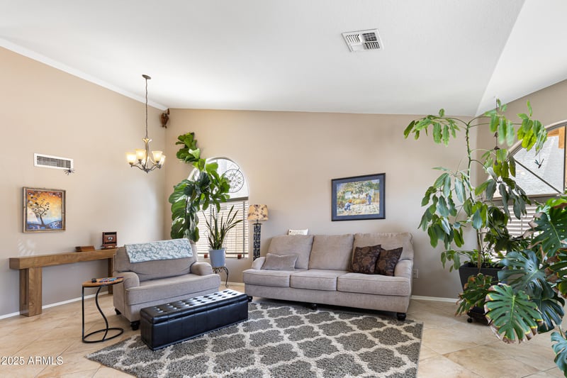 420 Leoma Ln, Chandler, AZ 85225