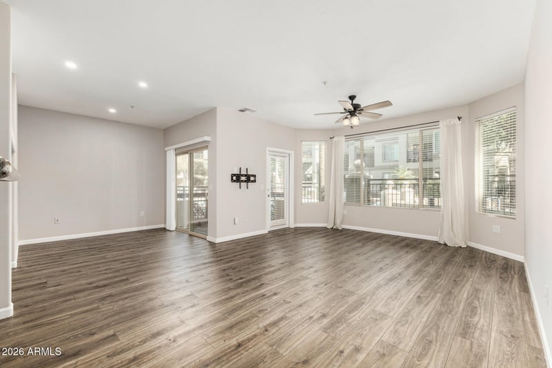 420 1st St #110, Tempe, AZ 85281