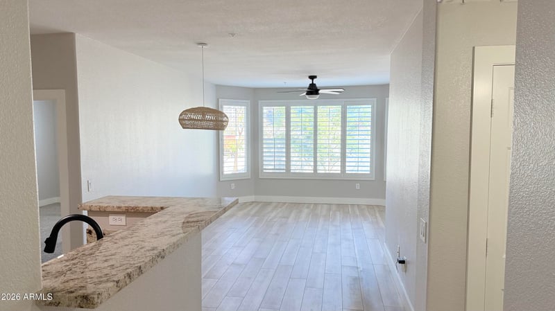420 1st St #214, Tempe, AZ 85281
