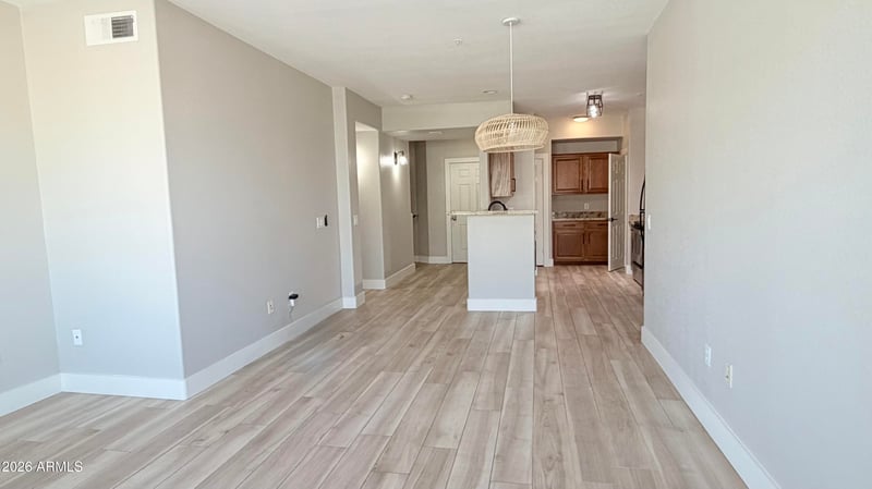 420 1st St #214, Tempe, AZ 85281
