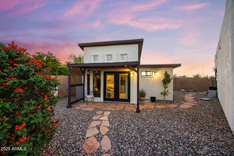 420 W Adamanda Dr, Phoenix, AZ 85086