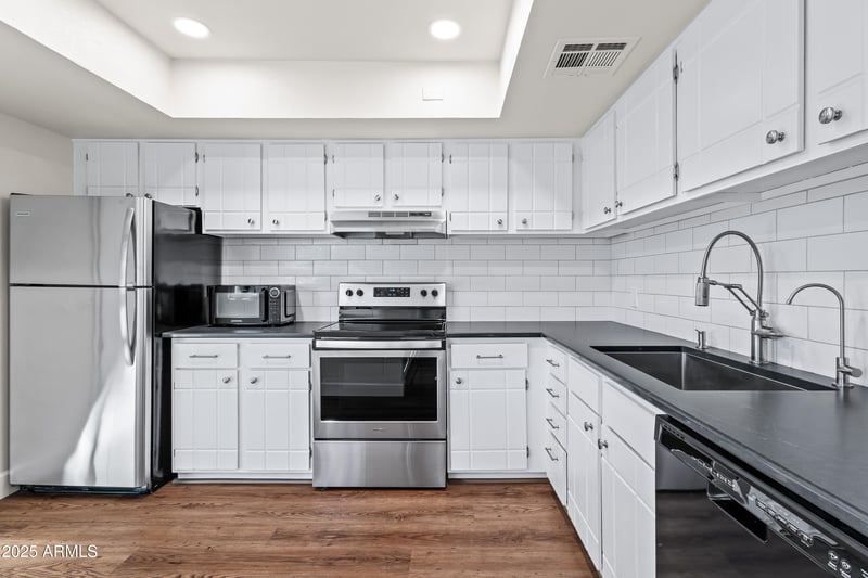 4201 Camelback Rd #100, Phoenix, AZ 85018