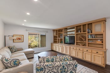 4201 Camelback Rd #34, Phoenix, AZ 85018
