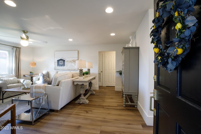 4201 Camelback Rd #38, Phoenix, AZ 85018