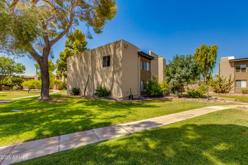 4201 Camelback Rd #41, Phoenix, AZ 85018