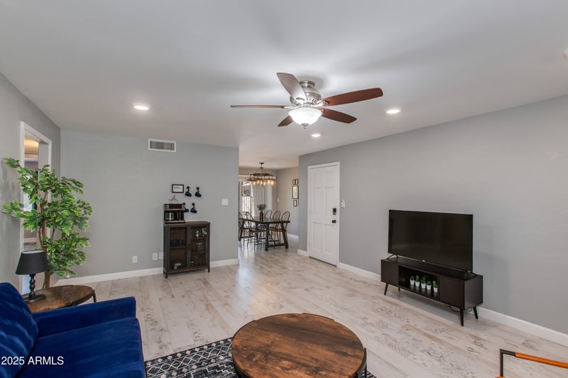 4201 Camelback Rd #41, Phoenix, AZ 85018