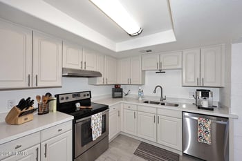 4201 Camelback Rd #9, Phoenix, AZ 85018