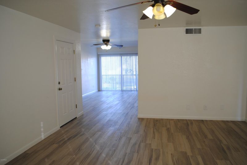 4201 E Camelback Rd #106, Phoenix, AZ 85018