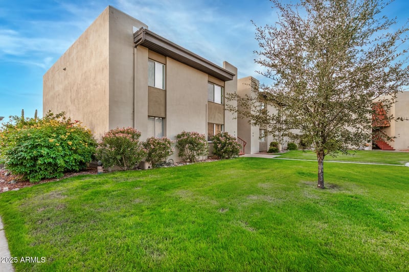 4201 E Camelback Rd #15, Phoenix, AZ 85018