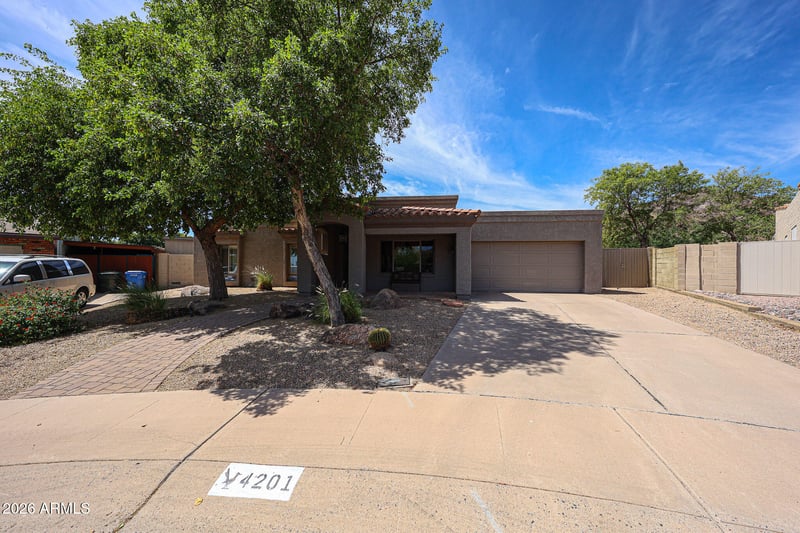 4201 E Pearce Rd, Phoenix, AZ 85044