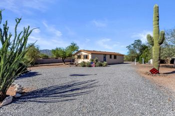 42011 N 3rd St, Phoenix, AZ 85086