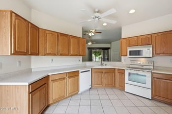 4202 Broadway Rd #181, Mesa, AZ 85206