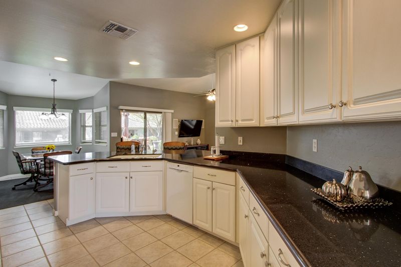 4202 E Broadway Rd #182, Mesa, AZ 85206