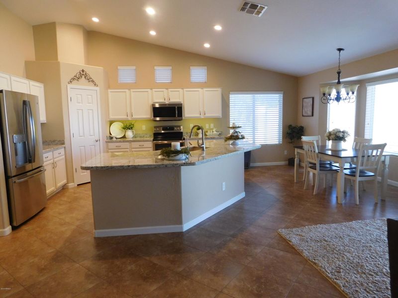 4202 E Pony Track Ln, San Tan Valley, AZ 85140