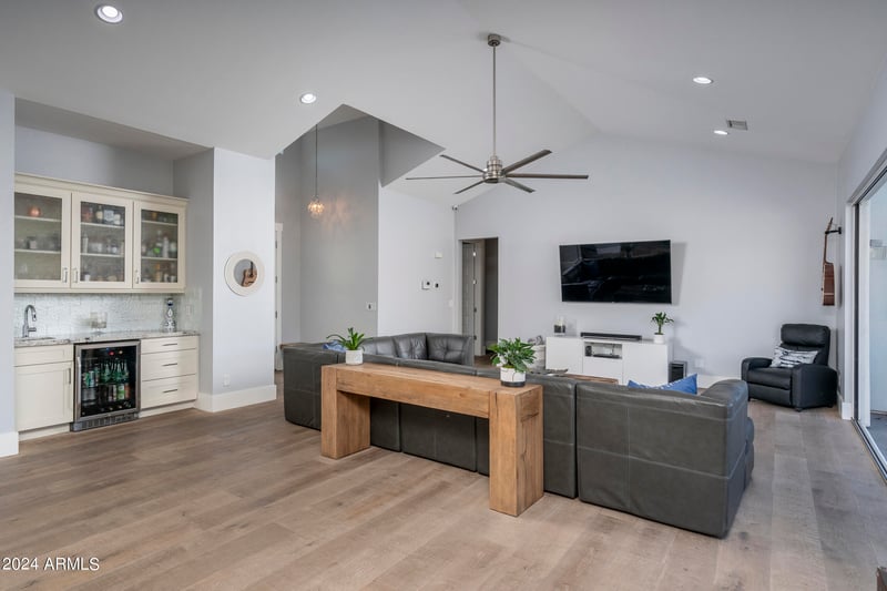 4202 E Sells Dr, Phoenix, AZ 85018