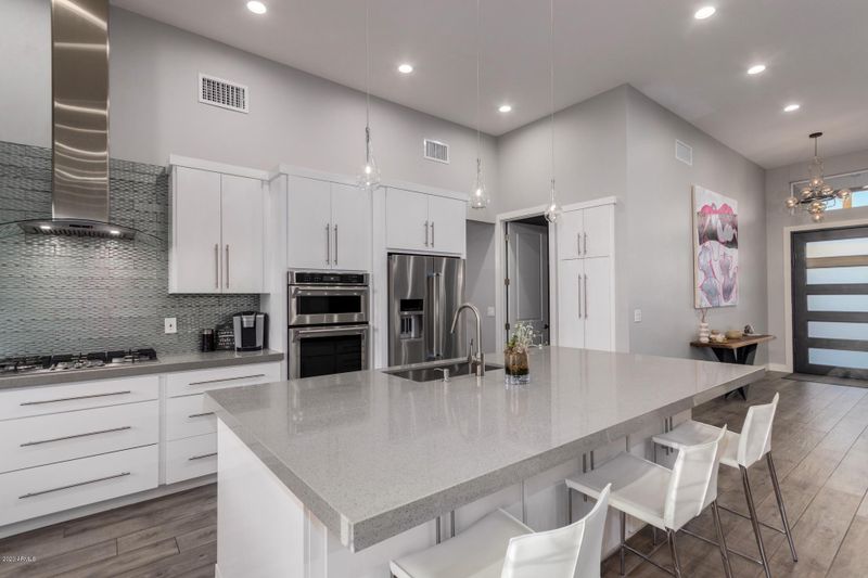 4202 N 36th St, Phoenix, AZ 85018
