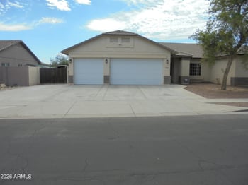 4204 78th Ln, Phoenix, AZ 85043