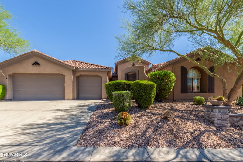 42041 Mountain Cove Dr, Phoenix, AZ 85086