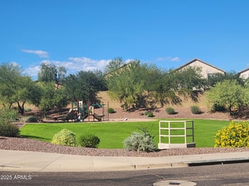 42044 44th Dr, Phoenix, AZ 85086