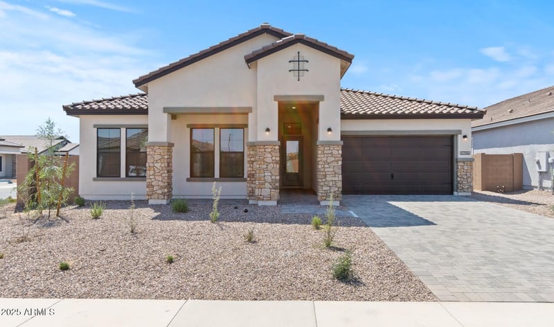 42046 Golden Trl, San Tan Valley, AZ 85140