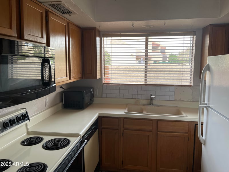 4206 Calavar Rd, Phoenix, AZ 85053