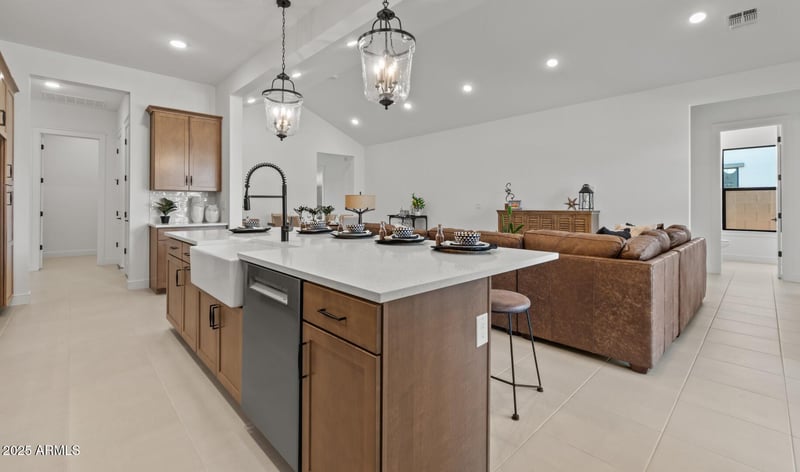 42064 Golden Trl, San Tan Valley, AZ 85140
