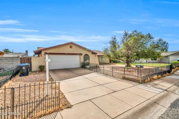 4207 79th Ln, Phoenix, AZ 85033