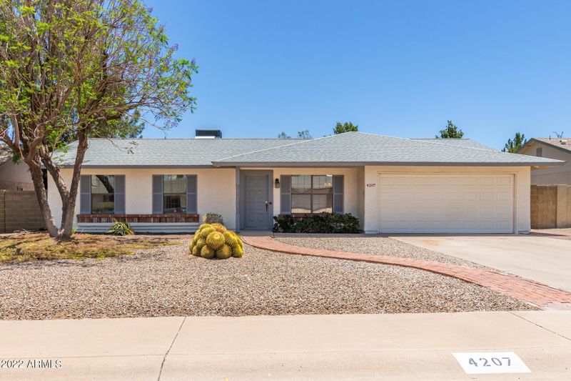 4207 E Ahwatukee Dr, Phoenix, AZ 85044