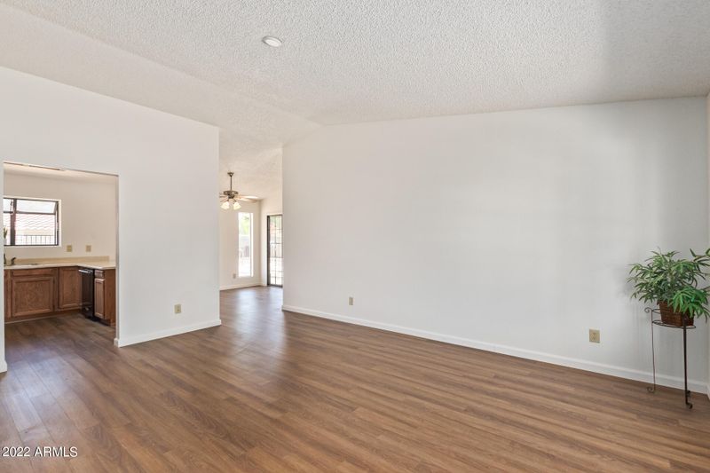 4207 E Ahwatukee Dr, Phoenix, AZ 85044