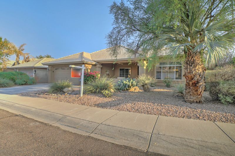 4207 E Cathedral Rock Dr, Phoenix, AZ 85044