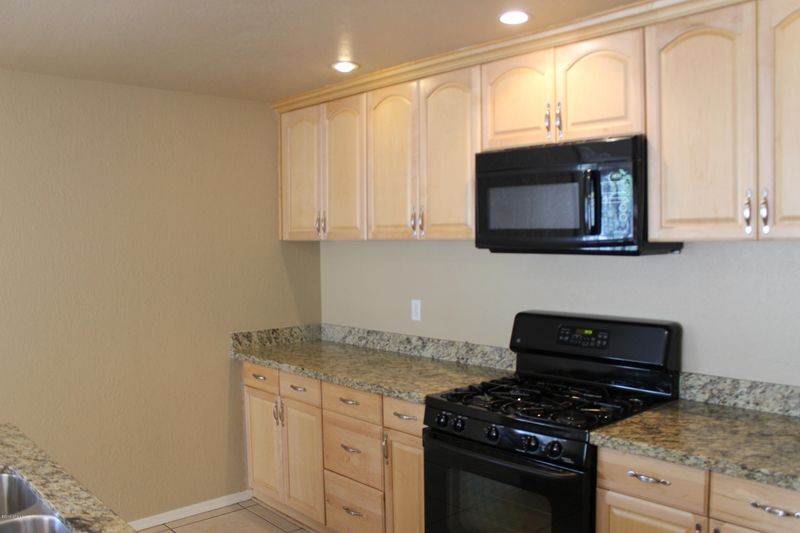 4207 E Flower St, Phoenix, AZ 85018