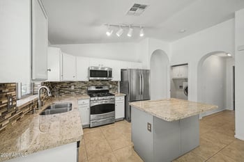 4207 E Sandy Way, Gilbert, AZ 85297