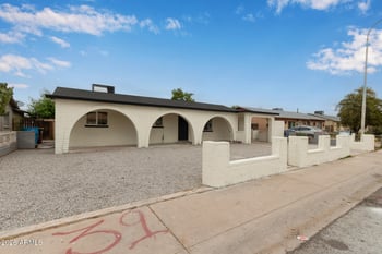 4208 Burgess Ln, Phoenix, AZ 85041