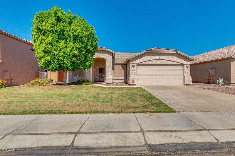 4208 E Cedarwood Ln, Phoenix, AZ 85048