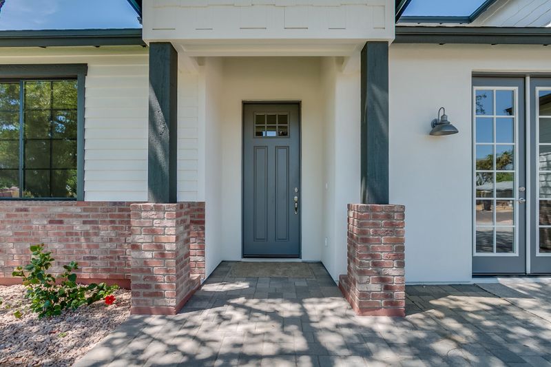 4208 E Sells Dr, Phoenix, AZ 85018