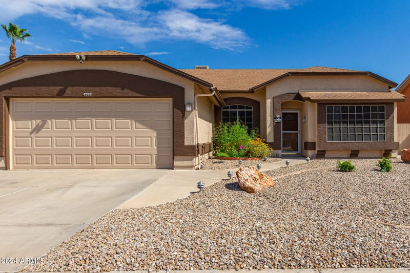 4208 W Whispering Wind Dr, Glendale, AZ 85310