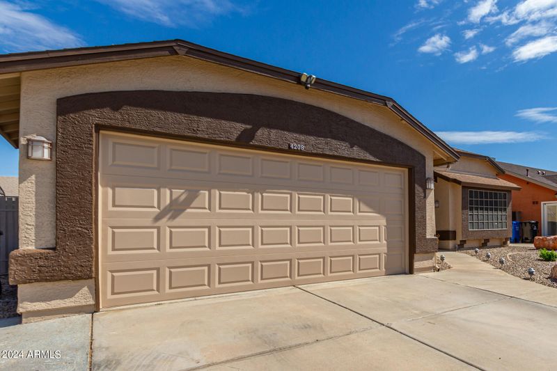 4208 W Whispering Wind Dr, Glendale, AZ 85310