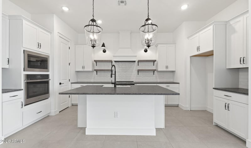 42088 Tiger Way, San Tan Valley, AZ 85140