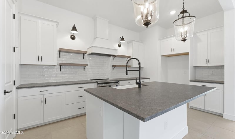 42088 Tiger Way, San Tan Valley, AZ 85140