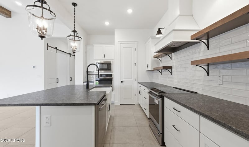 42088 Tiger Way, San Tan Valley, AZ 85140
